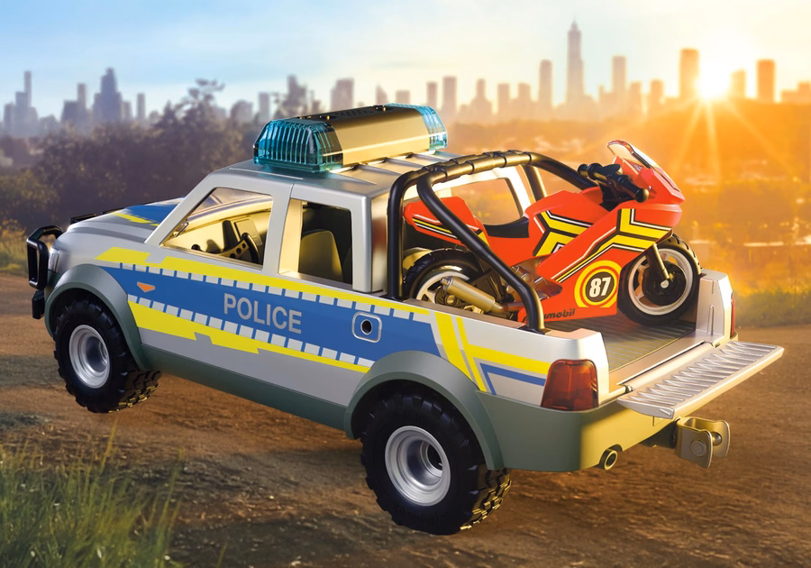 Inseguimento della polizia con un pick-up